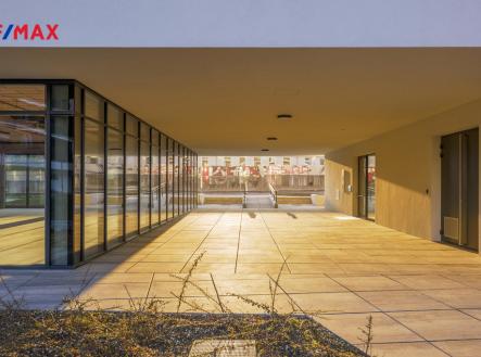 Pronájem obchodní prostor, 124 m²