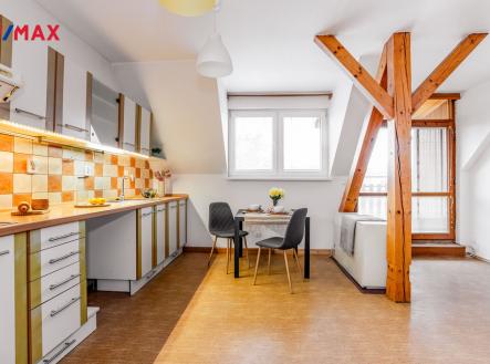 Prodej bytu, atypický, 110 m² obrázek