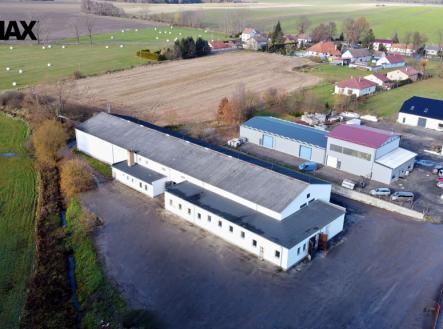 Pronájem skladovací prostor, 500 m²