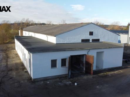 Pronájem skladovací prostor, 500 m²