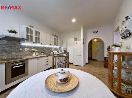 Prodej obchodní prostor, 165 m²