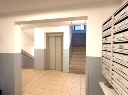 Pronájem bytu, 3+kk, 92 m²