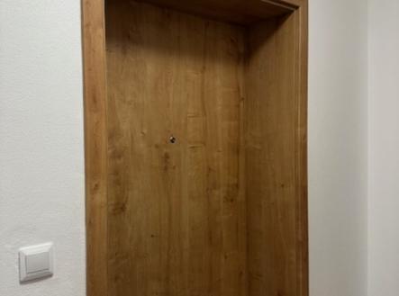 Pronájem bytu, 1+kk, 77 m²