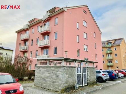 Pronájem bytu, 1+kk, 37 m²