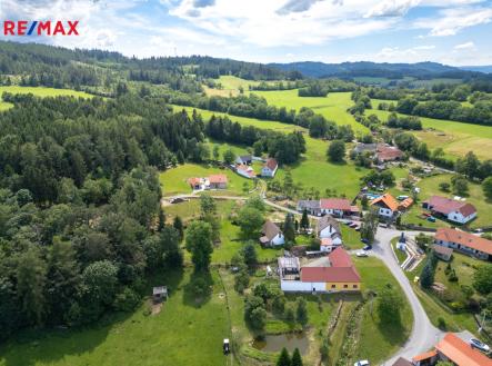 Prodej pozemku pro bydlení, 2 124 m²