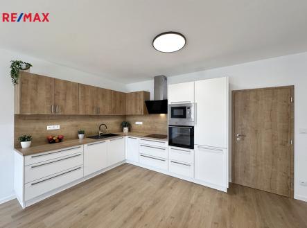 Pronájem bytu, 1+kk, 95 m²