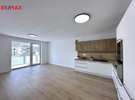 Pronájem bytu, 1+kk, 95 m²