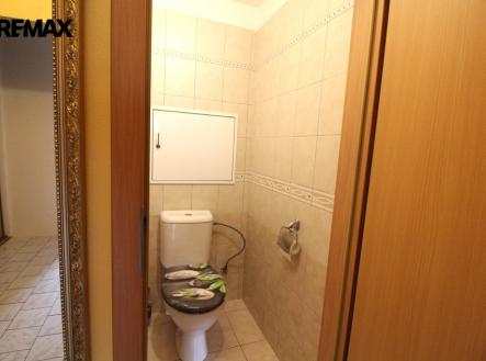 toaleta samostatná