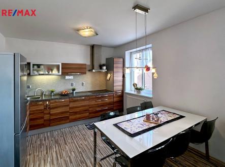 Prodej bytu, 3+kk, 90 m²