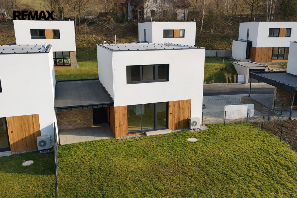 dostavěné domy v jiné lokalitě