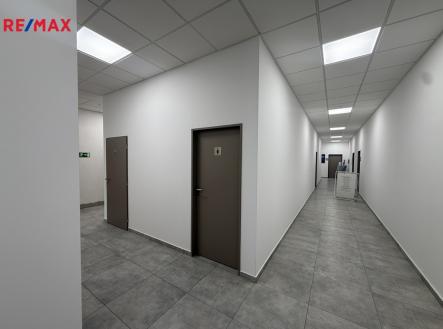 Pronájem kanceláře, 48 m²