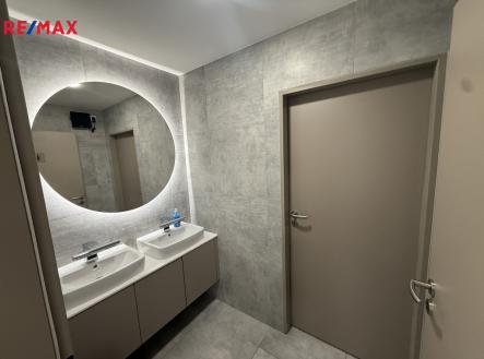 Pronájem kanceláře, 48 m²