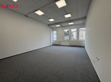 Pronájem kanceláře, 48 m²