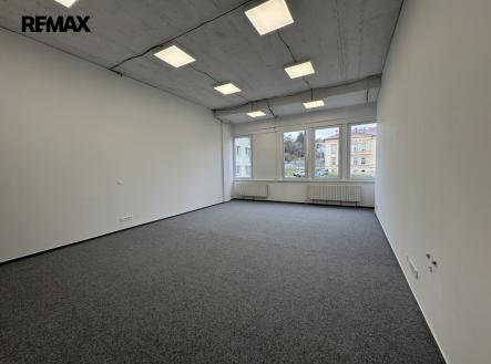 Pronájem kanceláře, 48 m²