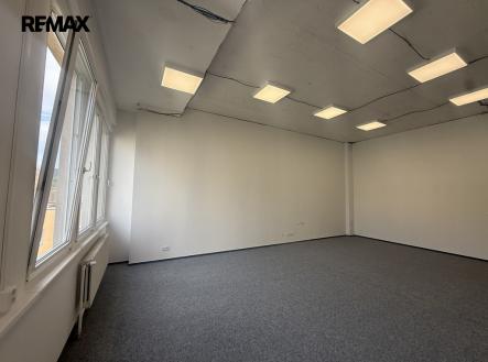 Pronájem kanceláře, 48 m²