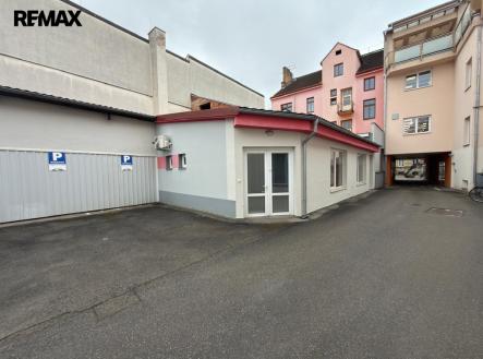 Pronájem obchodní prostor, 84 m²