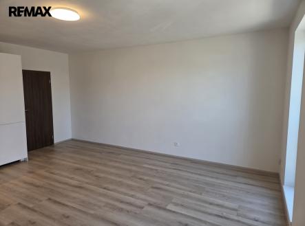 Pronájem bytu, 1+kk, 37 m²
