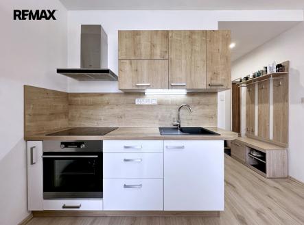 Pronájem bytu, 2+kk, 38 m²