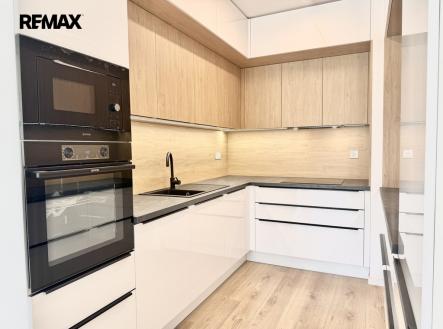 Pronájem bytu, 2+kk, 64 m²