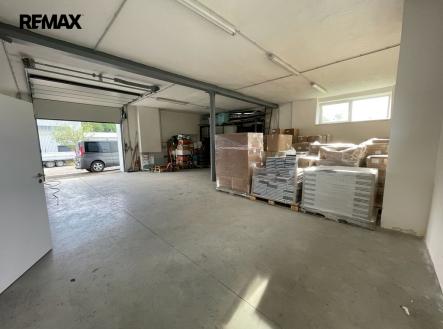 Pronájem skladu, 200 m²