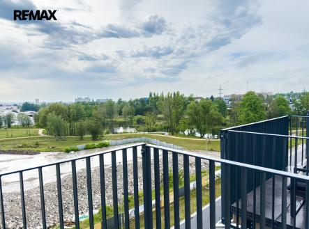 Pronájem bytu, 1+kk, 38 m²