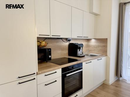 Pronájem bytu, 2+kk, 97 m²