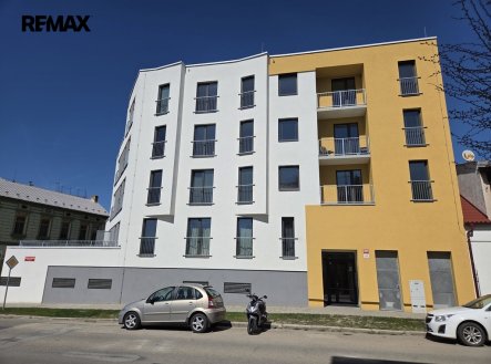 Pronájem bytu, 1+kk, 37 m²