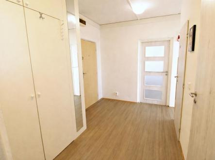 předsíň vyčištěná final.jpg