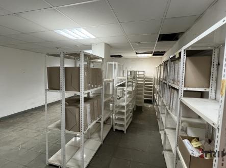Pronájem skladovací prostor, 79 m²
