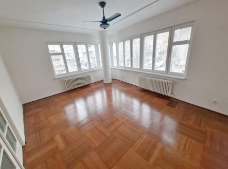 Pronájem bytu, 4+kk, 106 m²