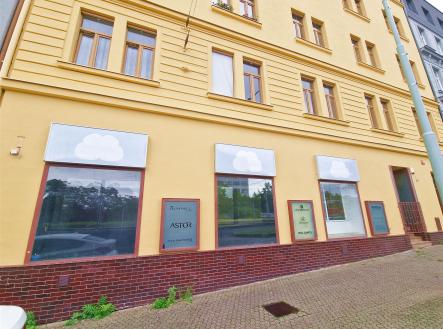 Pronájem obchodní prostor, 255 m²