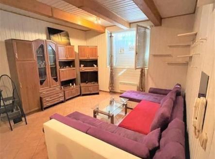 Pronájem bytu, 1+kk, 33 m²