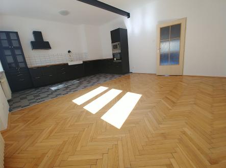 Pronájem kanceláře, 101 m²