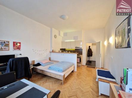 Pronájem bytu, 1+kk, 35 m²