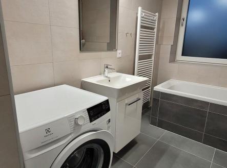 Pronájem bytu, 1+kk, 37 m²