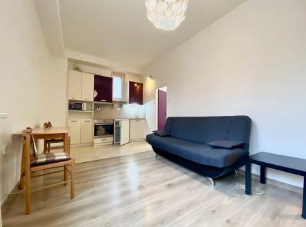 Pronájem bytu, 1+kk, 33 m²