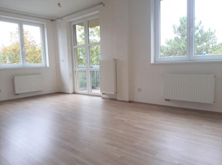 Pronájem bytu, 1+kk, 33 m² obrázek