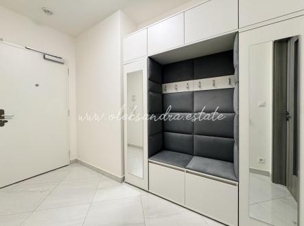 Pronájem bytu, 1+kk, 32 m²