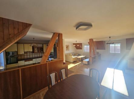 Pronájem bytu, 4+kk, 160 m²