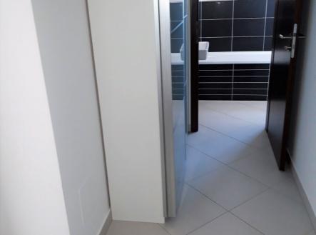 Pronájem bytu, 1+kk, 31 m²