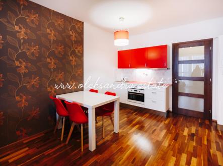 Pronájem bytu, 1+kk, 32 m²