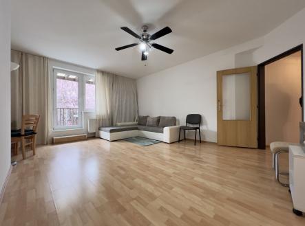 Pronájem bytu, 1+kk, 37 m²