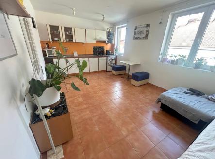 Pronájem bytu, 1+kk, 32 m²