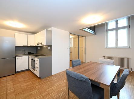 Pronájem bytu, 3+kk, 75 m²