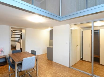 Pronájem bytu, 3+kk, 75 m²