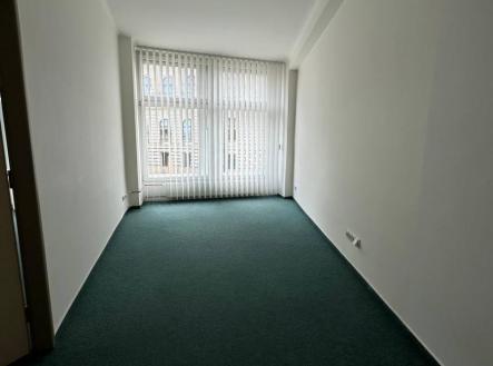 Pronájem - kanceláře, 72 m²