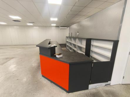 Pronájem komerčního objektu, průmyslový areál, 1 500 m²