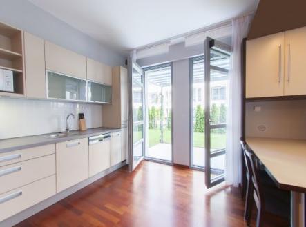 Pronájem bytu, 3+kk, 73 m²