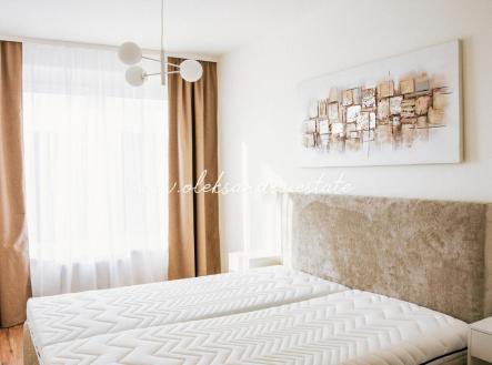 Pronájem bytu, 2+kk, 55 m²