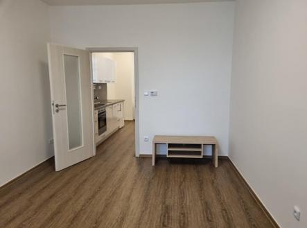 Pronájem bytu, 1+kk, 38 m²